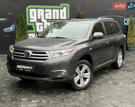 Серый Тойота Хайлендер, объемом двигателя 3.5 л и пробегом 240 тыс. км за 15800 $, фото 1 на Automoto.ua