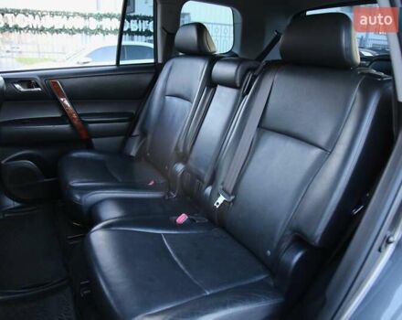 Сірий Тойота Хайлендер, об'ємом двигуна 3.5 л та пробігом 134 тис. км за 18900 $, фото 7 на Automoto.ua