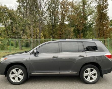 Серый Тойота Хайлендер, объемом двигателя 3.5 л и пробегом 284 тыс. км за 14900 $, фото 4 на Automoto.ua
