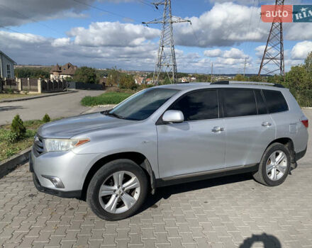Серый Тойота Хайлендер, объемом двигателя 3.46 л и пробегом 135 тыс. км за 17500 $, фото 3 на Automoto.ua