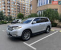 Серый Тойота Хайлендер, объемом двигателя 3.46 л и пробегом 209 тыс. км за 17900 $, фото 1 на Automoto.ua