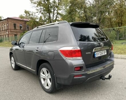Серый Тойота Хайлендер, объемом двигателя 3.5 л и пробегом 284 тыс. км за 14900 $, фото 3 на Automoto.ua