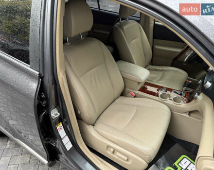 Серый Тойота Хайлендер, объемом двигателя 3.5 л и пробегом 240 тыс. км за 15800 $, фото 30 на Automoto.ua