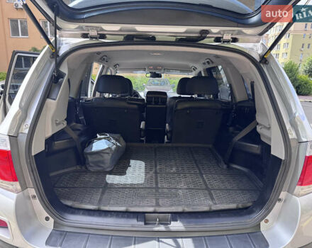 Серый Тойота Хайлендер, объемом двигателя 3.46 л и пробегом 209 тыс. км за 17900 $, фото 8 на Automoto.ua