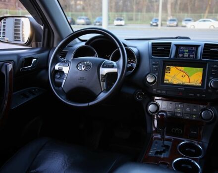 Серый Тойота Хайлендер, объемом двигателя 3.5 л и пробегом 134 тыс. км за 18900 $, фото 10 на Automoto.ua