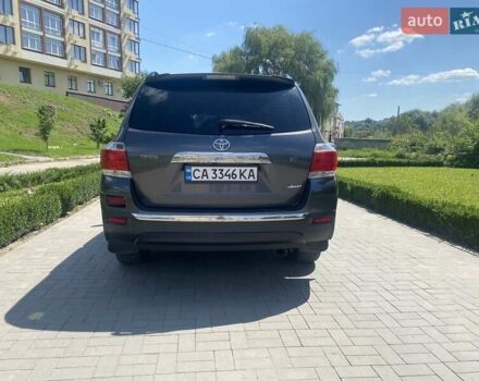 Сірий Тойота Хайлендер, об'ємом двигуна 3.46 л та пробігом 210 тис. км за 17900 $, фото 6 на Automoto.ua