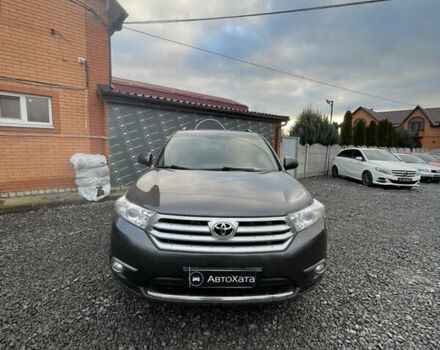 Серый Тойота Хайлендер, объемом двигателя 3.46 л и пробегом 285 тыс. км за 14200 $, фото 1 на Automoto.ua