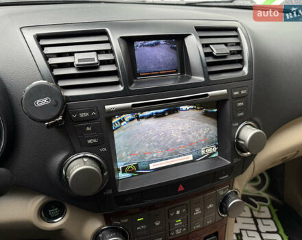 Серый Тойота Хайлендер, объемом двигателя 3.5 л и пробегом 240 тыс. км за 15800 $, фото 19 на Automoto.ua