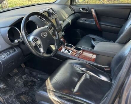Серый Тойота Хайлендер, объемом двигателя 3.5 л и пробегом 1 тыс. км за 17000 $, фото 6 на Automoto.ua