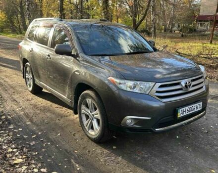Серый Тойота Хайлендер, объемом двигателя 3.5 л и пробегом 1 тыс. км за 17000 $, фото 2 на Automoto.ua