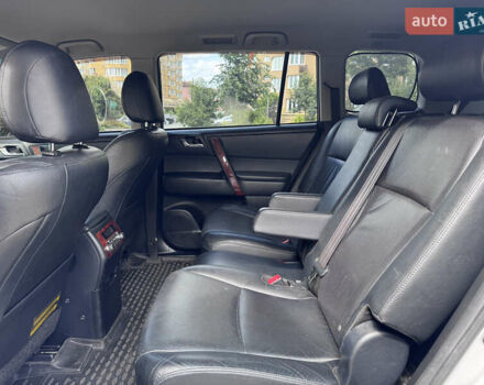 Серый Тойота Хайлендер, объемом двигателя 3.46 л и пробегом 212 тыс. км за 17600 $, фото 7 на Automoto.ua