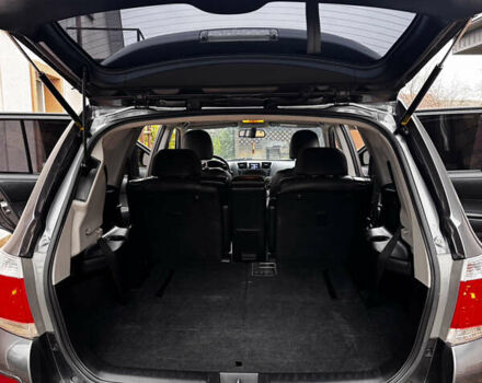 Серый Тойота Хайлендер, объемом двигателя 3.5 л и пробегом 180 тыс. км за 20500 $, фото 13 на Automoto.ua