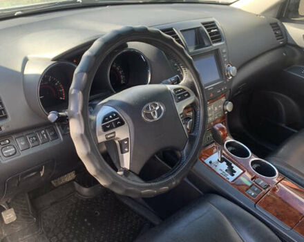 Серый Тойота Хайлендер, объемом двигателя 3.46 л и пробегом 135 тыс. км за 17500 $, фото 12 на Automoto.ua