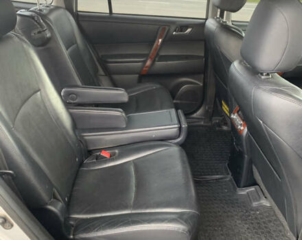 Серый Тойота Хайлендер, объемом двигателя 3.46 л и пробегом 135 тыс. км за 17500 $, фото 32 на Automoto.ua