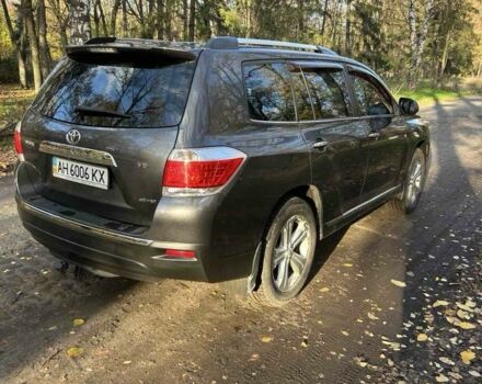 Серый Тойота Хайлендер, объемом двигателя 3.5 л и пробегом 1 тыс. км за 17000 $, фото 3 на Automoto.ua