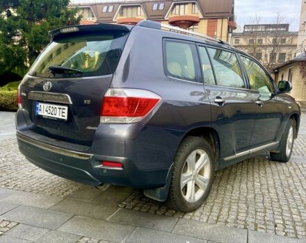 Сірий Тойота Хайлендер, об'ємом двигуна 3.5 л та пробігом 312 тис. км за 15200 $, фото 5 на Automoto.ua