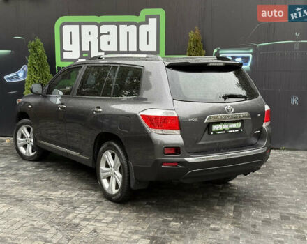 Серый Тойота Хайлендер, объемом двигателя 3.5 л и пробегом 240 тыс. км за 15800 $, фото 57 на Automoto.ua