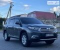 Серый Тойота Хайлендер, объемом двигателя 3.46 л и пробегом 175 тыс. км за 19000 $, фото 1 на Automoto.ua