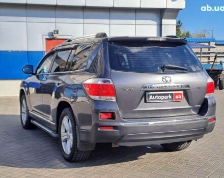 Сірий Тойота Хайлендер, об'ємом двигуна 3.5 л та пробігом 180 тис. км за 18090 $, фото 6 на Automoto.ua