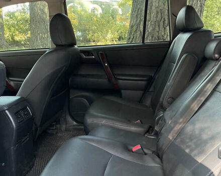 Серый Тойота Хайлендер, объемом двигателя 3.46 л и пробегом 171 тыс. км за 19300 $, фото 7 на Automoto.ua