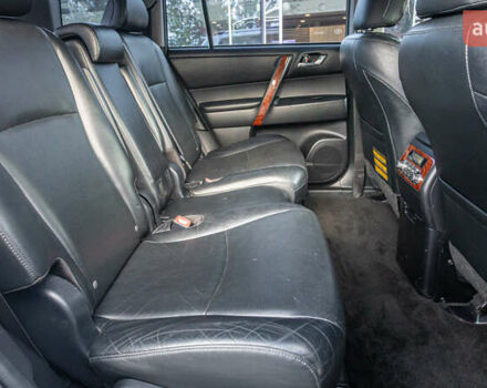 Серый Тойота Хайлендер, объемом двигателя 3.46 л и пробегом 206 тыс. км за 18080 $, фото 6 на Automoto.ua