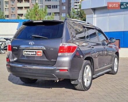 Сірий Тойота Хайлендер, об'ємом двигуна 3.5 л та пробігом 180 тис. км за 18090 $, фото 4 на Automoto.ua