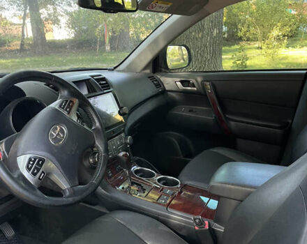 Серый Тойота Хайлендер, объемом двигателя 3.46 л и пробегом 171 тыс. км за 19300 $, фото 5 на Automoto.ua