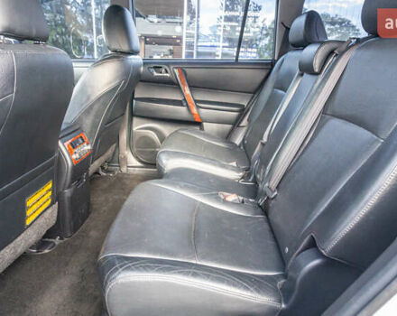 Серый Тойота Хайлендер, объемом двигателя 3.46 л и пробегом 206 тыс. км за 18080 $, фото 13 на Automoto.ua