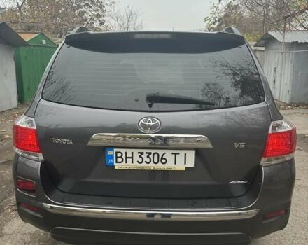 Серый Тойота Хайлендер, объемом двигателя 3.46 л и пробегом 180 тыс. км за 17600 $, фото 2 на Automoto.ua