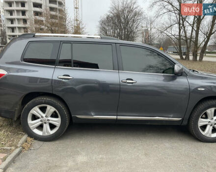 Сірий Тойота Хайлендер, об'ємом двигуна 3.46 л та пробігом 305 тис. км за 14390 $, фото 5 на Automoto.ua
