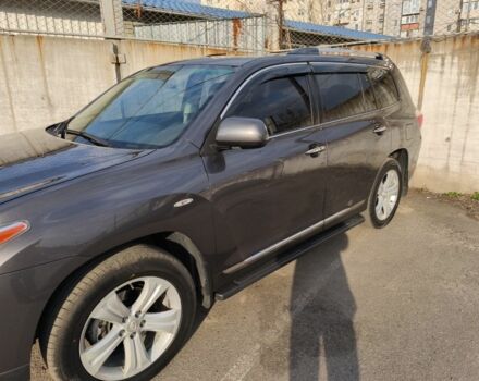 Сірий Тойота Хайлендер, об'ємом двигуна 3.5 л та пробігом 201 тис. км за 19500 $, фото 5 на Automoto.ua