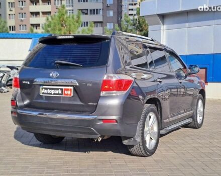 Сірий Тойота Хайлендер, об'ємом двигуна 3.5 л та пробігом 180 тис. км за 18090 $, фото 4 на Automoto.ua