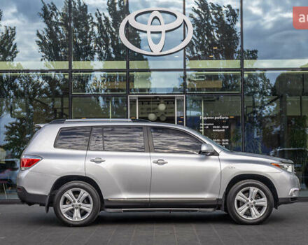 Серый Тойота Хайлендер, объемом двигателя 3.46 л и пробегом 206 тыс. км за 18080 $, фото 19 на Automoto.ua