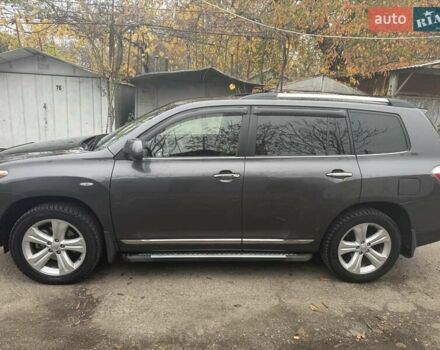 Серый Тойота Хайлендер, объемом двигателя 3.46 л и пробегом 180 тыс. км за 17600 $, фото 3 на Automoto.ua