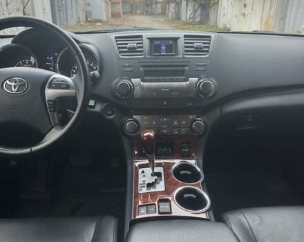 Серый Тойота Хайлендер, объемом двигателя 3.46 л и пробегом 180 тыс. км за 17600 $, фото 18 на Automoto.ua