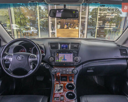 Серый Тойота Хайлендер, объемом двигателя 3.46 л и пробегом 206 тыс. км за 18080 $, фото 7 на Automoto.ua