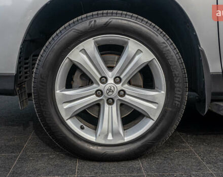 Серый Тойота Хайлендер, объемом двигателя 3.46 л и пробегом 206 тыс. км за 18080 $, фото 18 на Automoto.ua