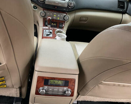 Сірий Тойота Хайлендер, об'ємом двигуна 3.46 л та пробігом 305 тис. км за 14390 $, фото 15 на Automoto.ua