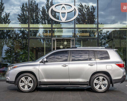 Серый Тойота Хайлендер, объемом двигателя 3.46 л и пробегом 206 тыс. км за 18080 $, фото 2 на Automoto.ua