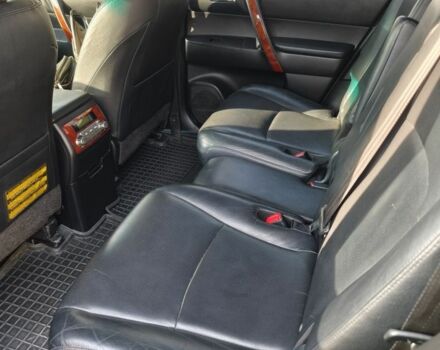 Сірий Тойота Хайлендер, об'ємом двигуна 3.5 л та пробігом 201 тис. км за 19500 $, фото 2 на Automoto.ua