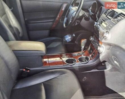 Сірий Тойота Хайлендер, об'ємом двигуна 3.5 л та пробігом 180 тис. км за 18090 $, фото 8 на Automoto.ua