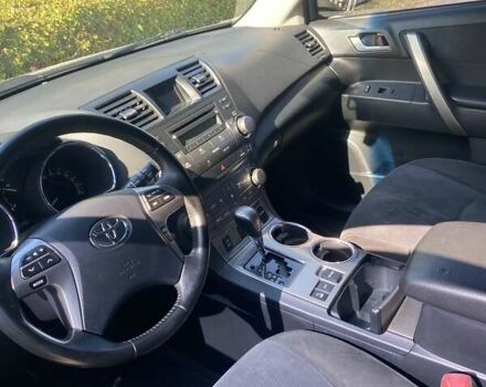 Серый Тойота Хайлендер, объемом двигателя 3.46 л и пробегом 454 тыс. км за 13800 $, фото 5 на Automoto.ua