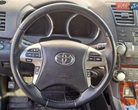 Сірий Тойота Хайлендер, об'ємом двигуна 3.5 л та пробігом 180 тис. км за 18090 $, фото 10 на Automoto.ua