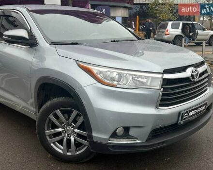 Серый Тойота Хайлендер, объемом двигателя 2.67 л и пробегом 169 тыс. км за 16690 $, фото 1 на Automoto.ua