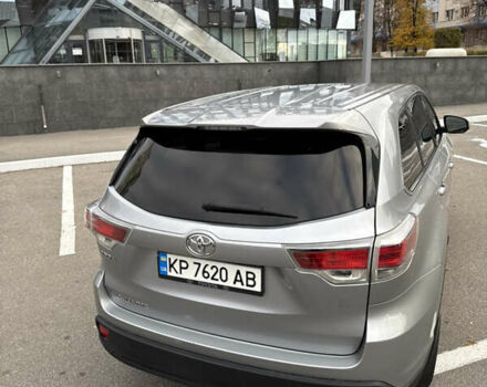 Сірий Тойота Хайлендер, об'ємом двигуна 2.67 л та пробігом 300 тис. км за 18500 $, фото 16 на Automoto.ua