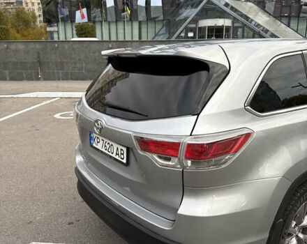 Сірий Тойота Хайлендер, об'ємом двигуна 2.67 л та пробігом 300 тис. км за 18500 $, фото 15 на Automoto.ua