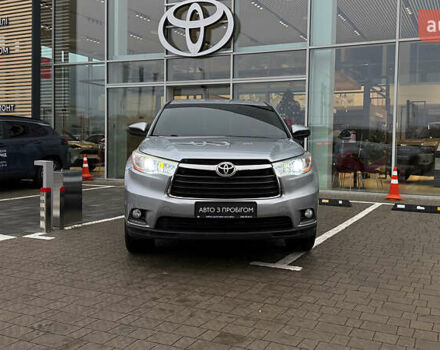 Серый Тойота Хайлендер, объемом двигателя 2.67 л и пробегом 195 тыс. км за 22200 $, фото 4 на Automoto.ua