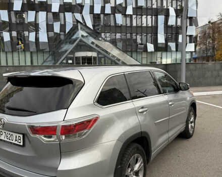 Сірий Тойота Хайлендер, об'ємом двигуна 2.67 л та пробігом 300 тис. км за 18500 $, фото 14 на Automoto.ua