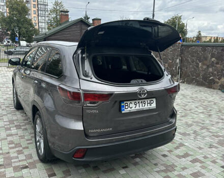 Сірий Тойота Хайлендер, об'ємом двигуна 3.46 л та пробігом 148 тис. км за 25000 $, фото 16 на Automoto.ua