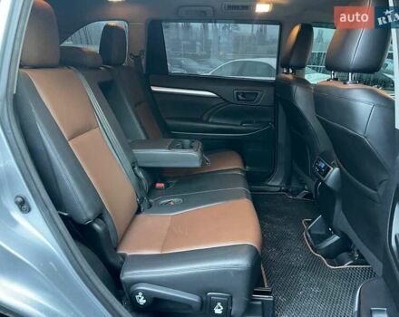 Серый Тойота Хайлендер, объемом двигателя 2.67 л и пробегом 160 тыс. км за 15990 $, фото 10 на Automoto.ua